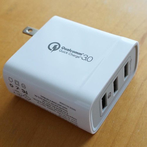 【AD】iClever 3ポートUSB急速充電器_c0060143_15560123.jpg