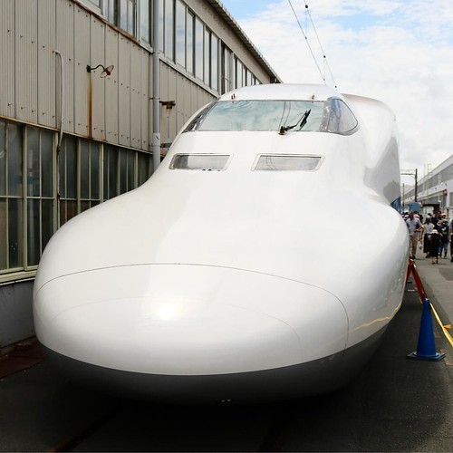 新幹線工場を見学してきた!かっこいいね。_c0060143_16044545.jpg