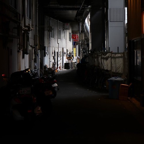 神田の高架下を覗き、電柱・電線を見上げながら写真散歩_c0060143_16340648.jpg