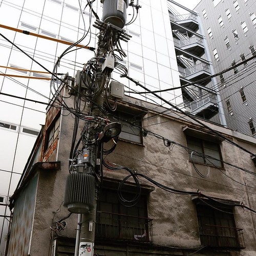 神田の高架下を覗き、電柱・電線を見上げながら写真散歩_c0060143_16340679.jpg