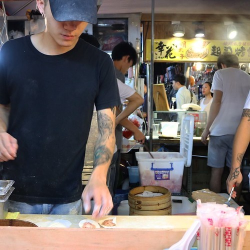 台北の夜市と丸亀製麺_c0060143_18115905.jpg