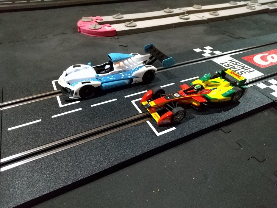 カレラ　フォーミュラＥとGreenGT H2_f0100844_21371690.jpg