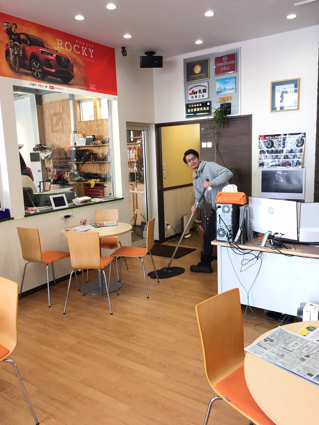 2月6日(木)本店ブログ ☆FJクルーザー4.0カラーパッケージ 4WD☆カスタム多数☆ ランクル ハマー エスカレードならTOMMYモータース🌠_b0127002_18482795.jpg