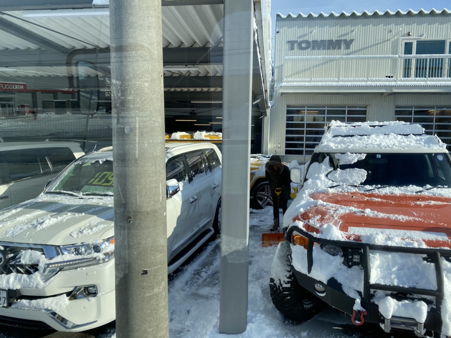 2月6日(木)本店ブログ ☆FJクルーザー4.0カラーパッケージ 4WD☆カスタム多数☆ ランクル ハマー エスカレードならTOMMYモータース🌠_b0127002_18534802.jpg
