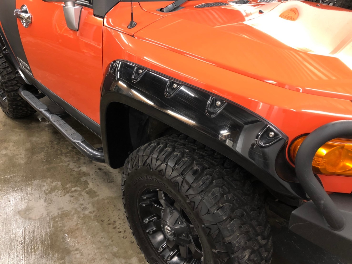 2月6日(木)本店ブログ ☆FJクルーザー4.0カラーパッケージ 4WD☆カスタム多数☆ ランクル ハマー エスカレードならTOMMYモータース🌠_b0127002_19040748.jpg