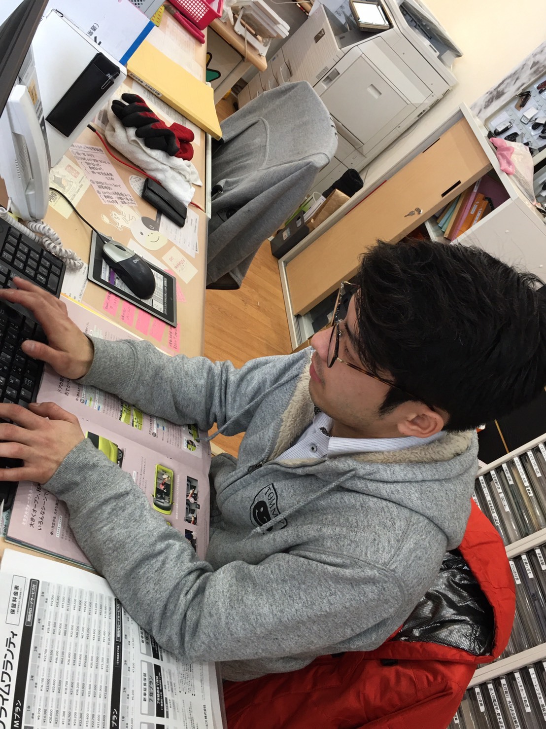 2月6日(木)本店ブログ ☆FJクルーザー4.0カラーパッケージ 4WD☆カスタム多数☆ ランクル ハマー エスカレードならTOMMYモータース🌠_b0127002_19311373.jpg