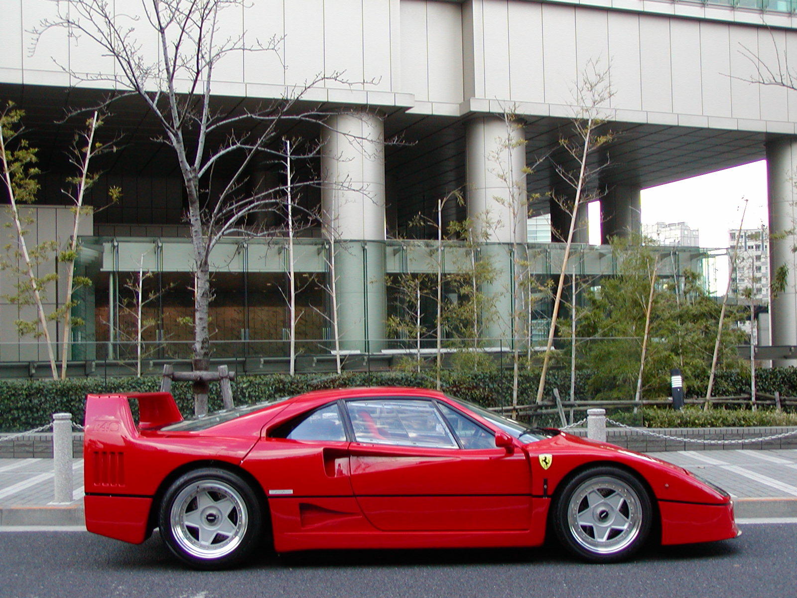 812 と F40_a0129711_18483911.jpg