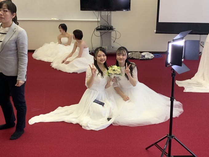 ホラー 壮大な 煙 結婚 式 ドレス 高校生 予備 愛されし者 相反する