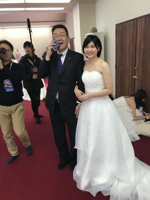 現役女子高校生が本物のウエディングドレスを着てみたら 創成館校長ブログ