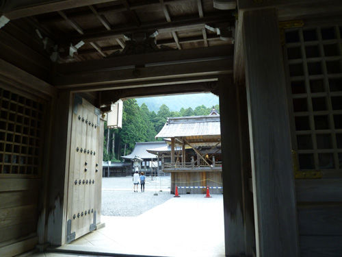 パワースポット、弥彦神社へ＠2011夏の新潟旅行_c0152767_12500388.jpg