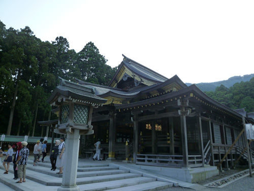 パワースポット、弥彦神社へ＠2011夏の新潟旅行_c0152767_12504787.jpg