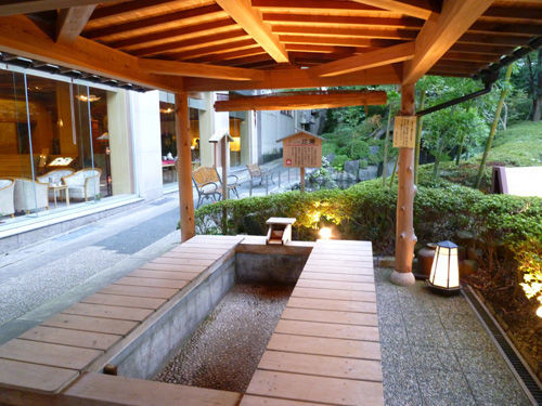 弥彦神社周辺を散策&ホテルで買った新潟土産@2011夏の新潟旅行_c0152767_13251972.jpg