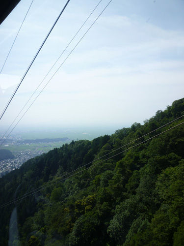 弥彦山の山頂へロープウェイで@2011夏の新潟旅行_c0152767_14375221.jpg