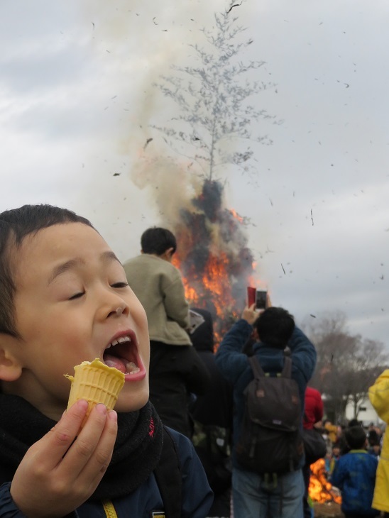 どんど焼き こどもの国(2)2020.1.12_b0085872_09495363.jpg