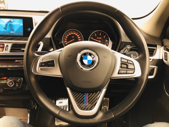 2月7日(金)本店ブログ♪BMW X1 xドライブ18d xライン 4WD ディーゼル車あります★ランクル ハマー エスカレードならTOMMY☆彡_b0127002_19081211.jpg