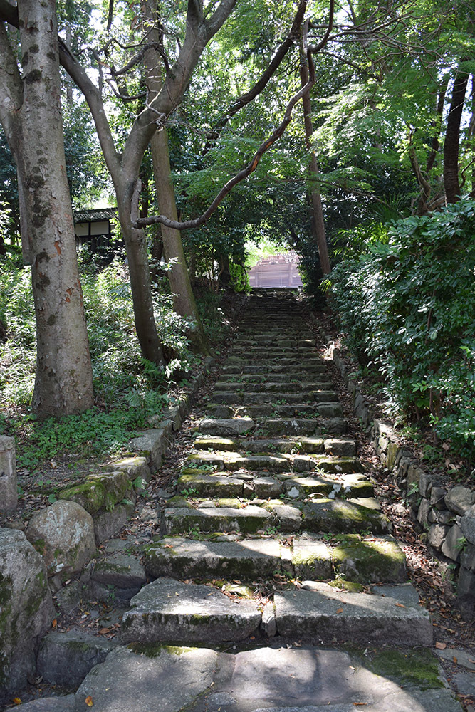 明智光秀と一族の菩提寺・西教寺。_e0158128_19080712.jpg