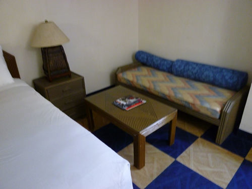 Ewa Hotel Waikiki(エバホテルワイキキ)@ハワイでごはん2013秋_c0152767_21251373.jpg