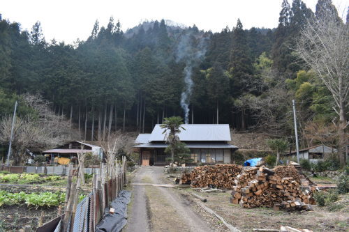 山の中ポツンと一軒屋大改修 完成_d0087595_10174775.jpeg