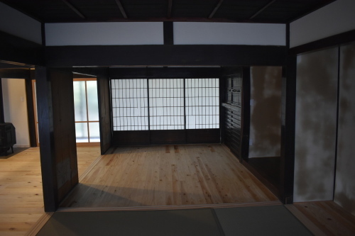 山の中ポツンと一軒屋大改修 完成_d0087595_10280638.jpeg