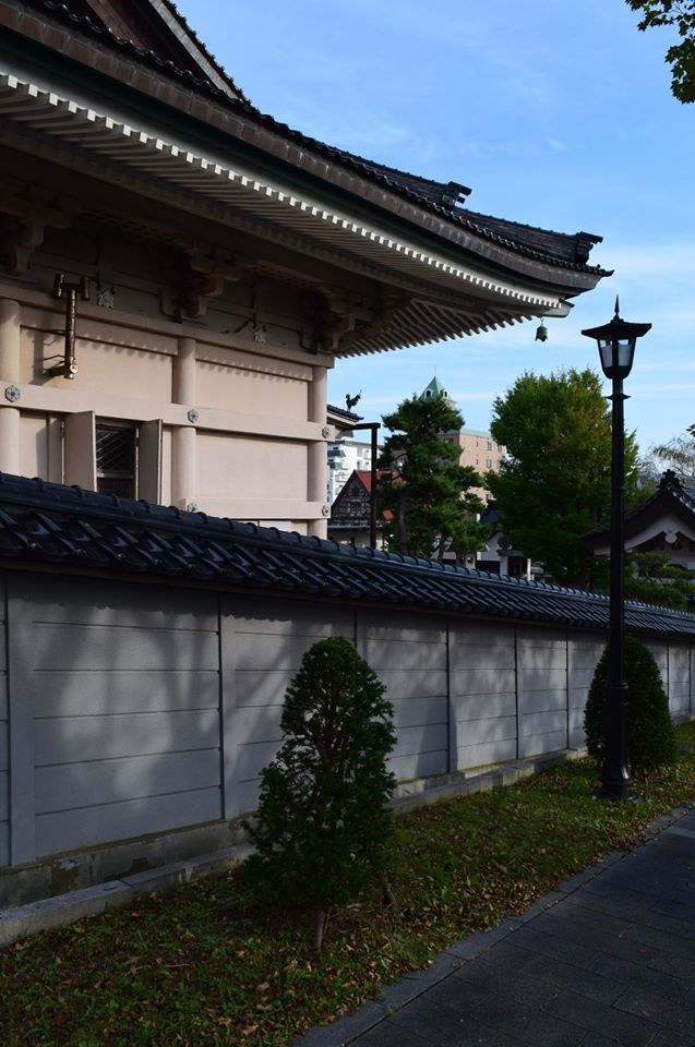 東本願寺函館別院(函館の建築再見)_f0142606_16161320.jpg