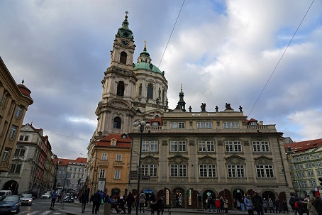 プラハ城 (Pražský hrad) への道_a0151913_18595994.jpg