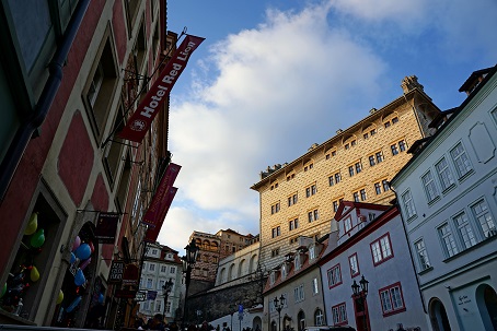 プラハ城 (Pražský hrad) への道_a0151913_1925072.jpg