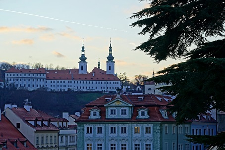 プラハ城 (Pražský hrad) への道_a0151913_1935138.jpg