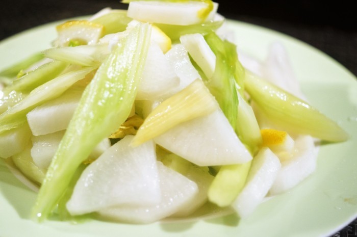 副菜 大根とセロリの甘酢漬け レモン入り ほめられ酢で簡単 料理と趣味の部屋
