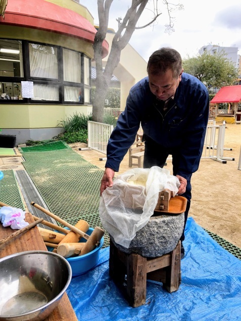 もちつき_f0324461_23260219.jpeg