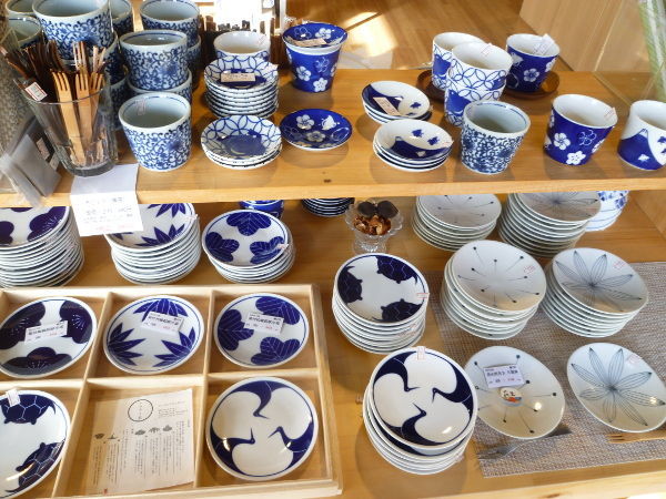 美濃焼ほか陶器が激安!織部ヒルズ散策@岐阜でごはん2017冬_c0152767_22130836.jpg