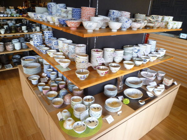美濃焼ほか陶器が激安!織部ヒルズ散策@岐阜でごはん2017冬_c0152767_22133546.jpg