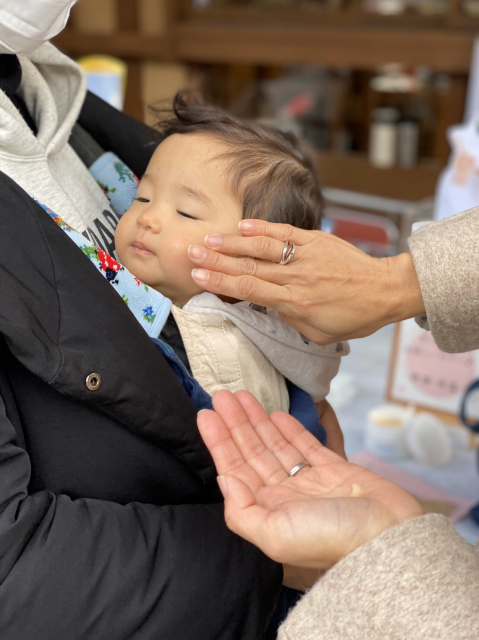 静岡のママをハッピーに♪先週金曜日、子育てママのための癒しのイベント『はぴママカフェ』に エミュアール化粧品が出店がしました。_b0366709_22150851.jpg