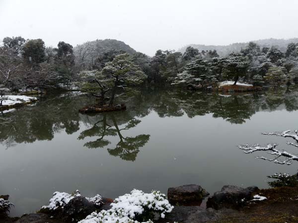雪の金閣寺1_e0048413_22515326.jpg