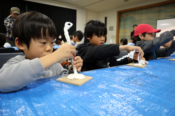 やと子ども美術教室 ~ 粘土で遊ぼう ~_e0222340_14192453.jpg