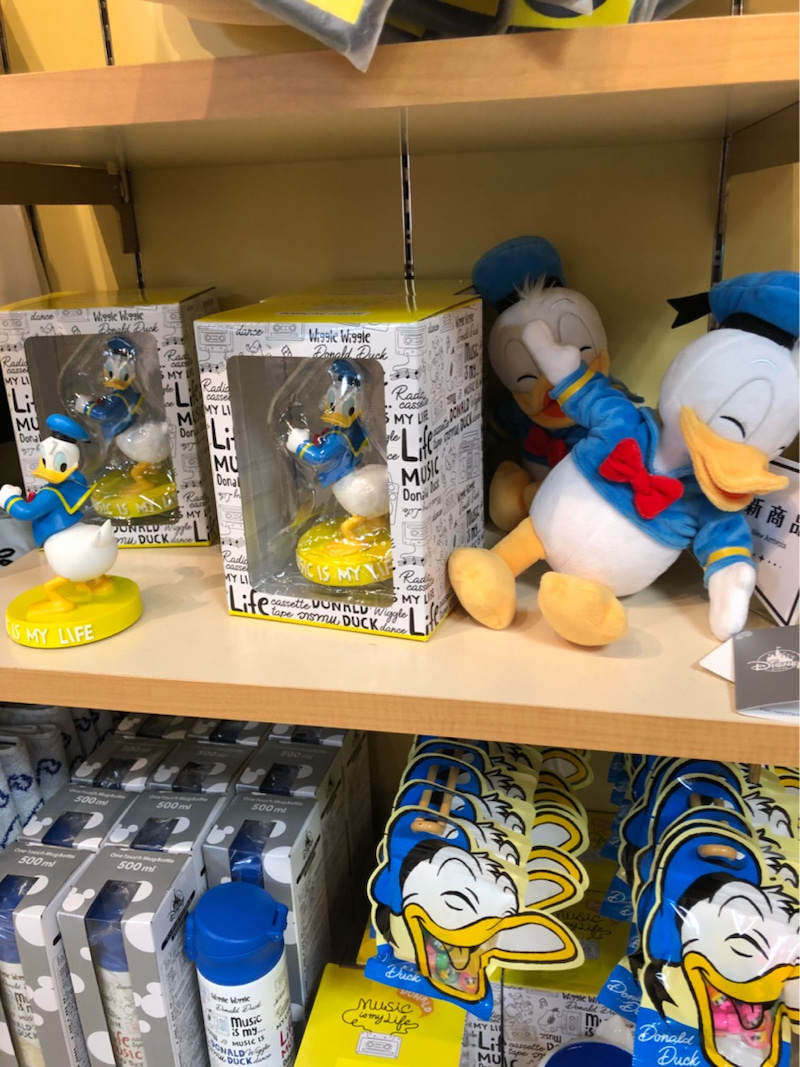 ドナルド生誕祭 ディズニーストアでドナルドさんグッズを見てきた 東京ディズニーリポート ドナルド生誕祭 ディズニーストアでドナルドさんグッズを見てきた 東京ディズニーリポート