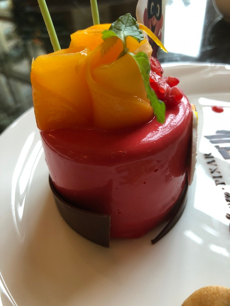 さて 飯テロのお時間です インクレディブル ファミリーケーキセット 東京ディズニーリポート
