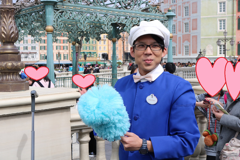 ファン カスト と は ディズニー裏話 ファンカストやキャストが付けるバッチの意味 ファン カスト と は ディズニー裏話 ファンカストやキャストが付けるバッチの意味