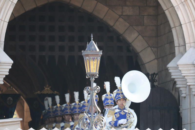 謎 城前結婚式の出演者って ディズニー ロイヤルドリーム ウェディング 東京ディズニーリポート