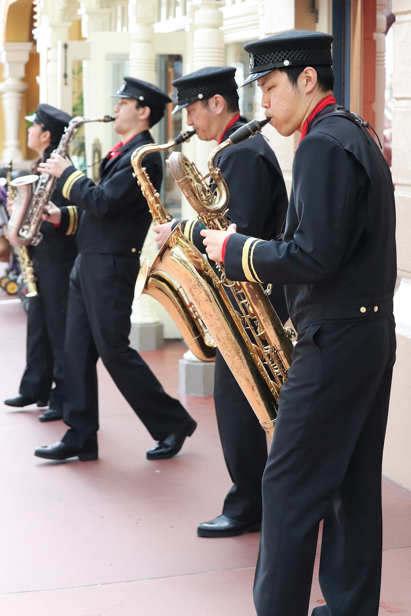アトモスフィア サックスフォーとパイレーツブラス 東京ディズニーリポート アトモスフィア サックスフォーとパイレーツブラス 東京ディズニーリポート