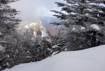 雪山の雪が少ない_e0077899_14572238.jpg