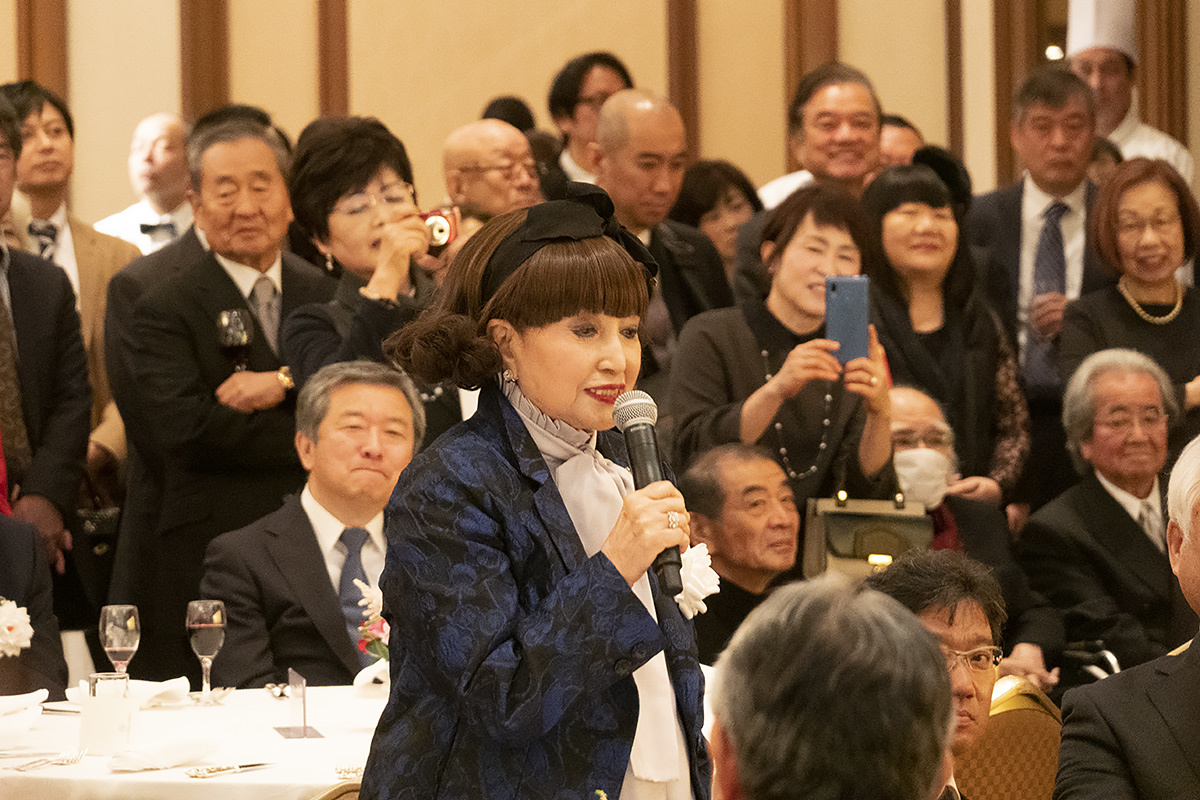 慶事・文化勲章 2月10日(月) 6821_b0069507_04442732.jpg