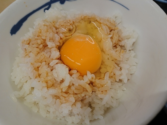 2/11 選べる小鉢の玉子かけごはんミニ牛皿ライスミニ & 生野菜サラダ¥370 @松屋_b0042308_06405609.jpg