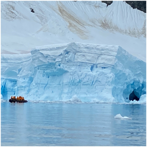 南米・南極への旅３１…南極半島の観光地の紹介_d0342618_10175295.jpg