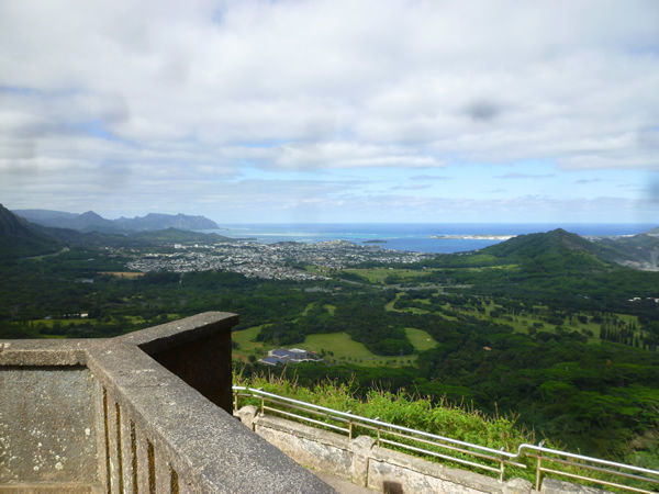 Nuʻuanu Pali Look Out(ヌアヌ・パリ展望台)@ハワイでごはん2016冬_c0152767_12224505.jpg