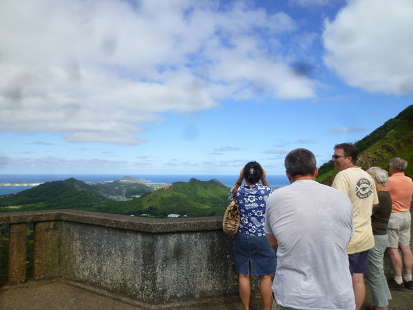 Nuʻuanu Pali Look Out(ヌアヌ・パリ展望台)@ハワイでごはん2016冬_c0152767_12230877.jpg