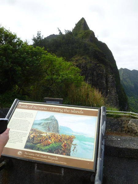 Nuʻuanu Pali Look Out(ヌアヌ・パリ展望台)@ハワイでごはん2016冬_c0152767_12234437.jpg