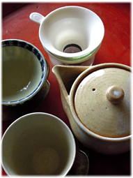 お茶を飲む道具 アンティークを普段使いに_d0221430_21384569.jpg