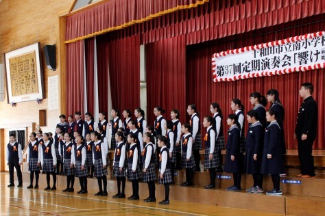 南小学校合唱部が第37回定期演奏会を開催 十和田市ブログ 駒の里から 南小学校合唱部が第37回定期演奏会を開催 十和田市ブログ 駒の里から