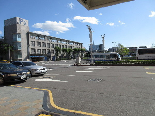 松山空港に到着!MRTで台北市内へ@台湾でごはん2018冬_c0152767_17143947.jpg