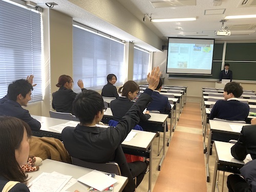教育学部小学校教育コースの卒論発表会 開催中 ナガツナ 長崎大学とつながるブログ 教育学部小学校教育コースの卒論発表会 開催中 ナガツナ 長崎大学とつながるブログ